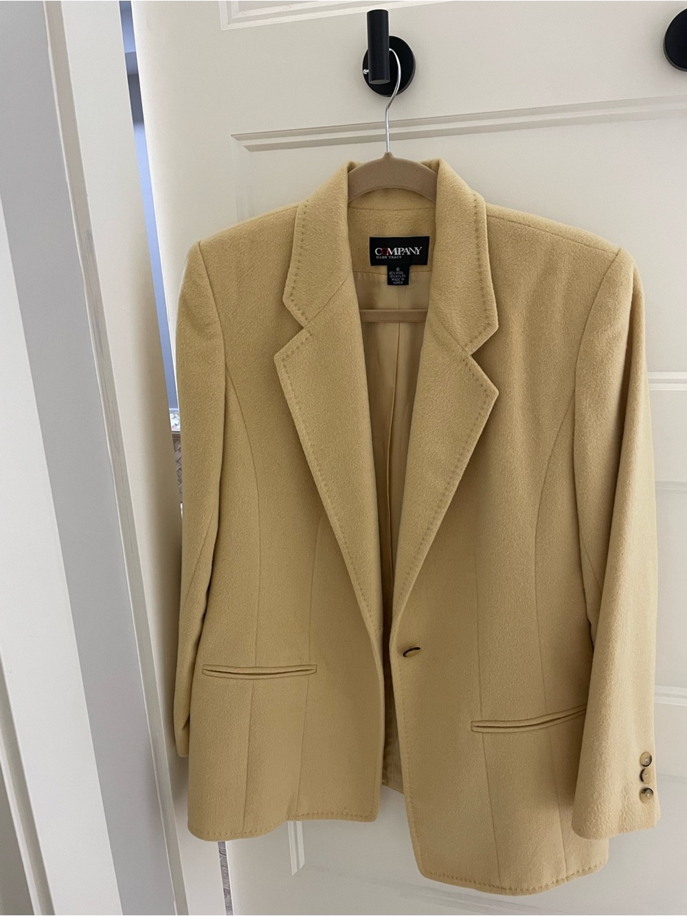 Ellen Tracy Women's Beige Single-Button Blazer